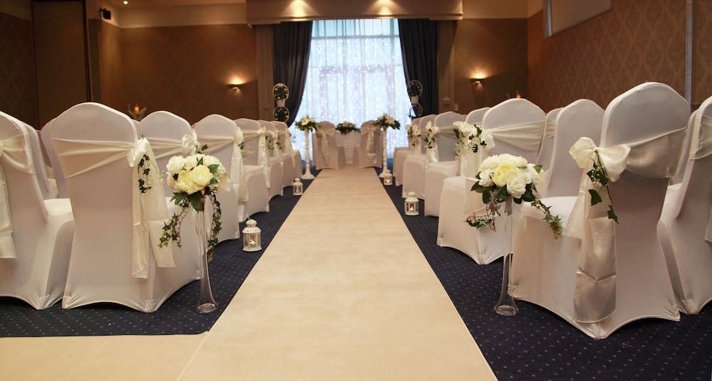 Arklow Bay Hotel Экстерьер фото