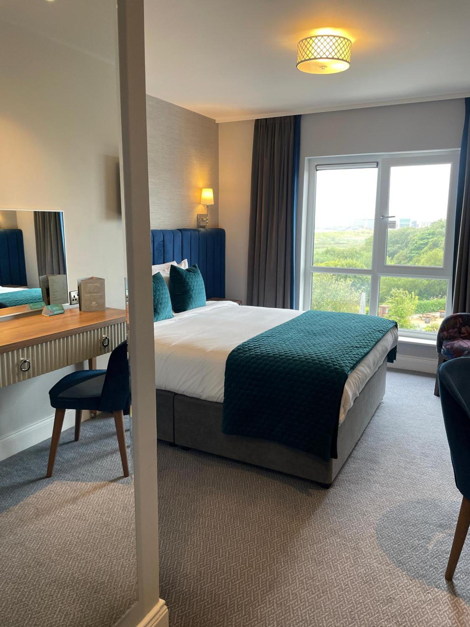 Arklow Bay Hotel Экстерьер фото
